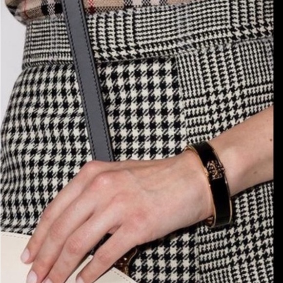 🆕 Tory Burch Authentic Jewelry Bracelet At Awesome Prices To Buy Now & Save - Picture 2 of 9